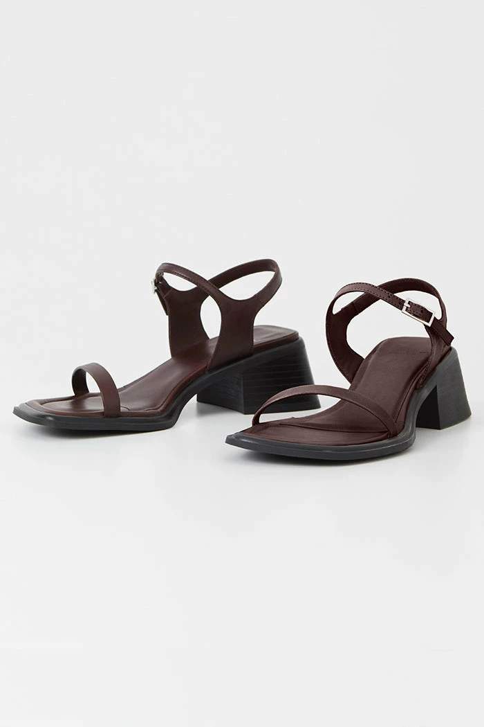 VAGABOND INES TWO STRAP SANDAL SPRING '22 1 VAGABOND INES TWO STRAP SANDAL SPRING '22
