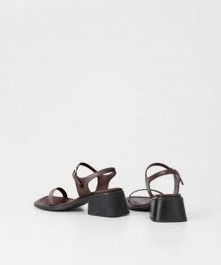 VAGABOND INES TWO STRAP SANDAL SPRING '22 7 VAGABOND INES TWO STRAP SANDAL SPRING '22
