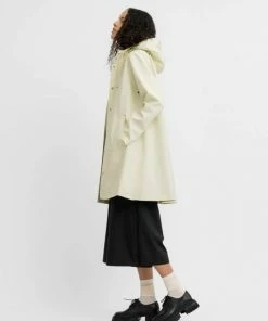 STUTTERHEIM SPRING '22 MOSEBACKE RAIN JACKET COCONUT