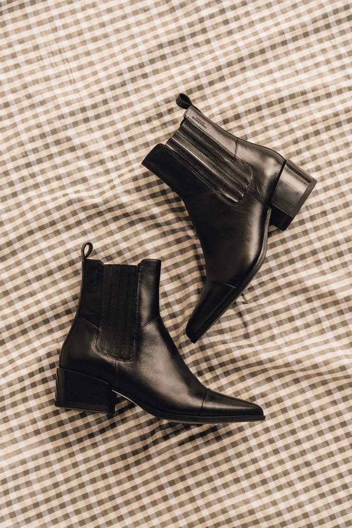 VAGABOND SHOES MARJA BLACK LEATHER BOOTS 6 VAGABOND SHOES MARJA BLACK LEATHER BOOTS