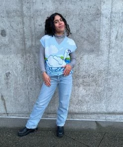 HOUSE OF SUNNY RIDE A WHITE SWAN