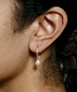 WOLF CIRCUS SMALL PEARL HOOP EARRINGS SILVER