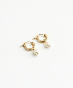WOLF CIRCUS SMALL PEARL HOOP EARRINGS GOLD