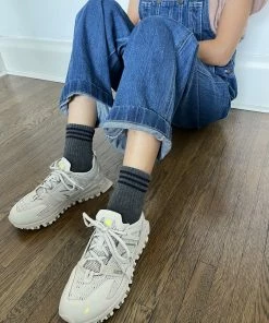 LE BON SHOPPE SPRING '22 GIRLFRIEND SOCKS SOOT