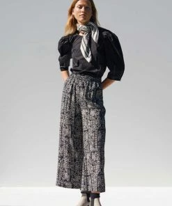 JUST FEMALE STRONG PANTS