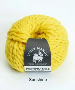 LOOPY MANGO POM POM KEYCHAIN DIY KIT MERINO NO. 5