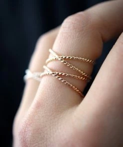 HANNAH NAOMI TWISTED X RING