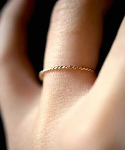 HANNAH NAOMI TWISTED THIN STACKING RING NEW IN