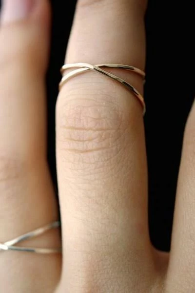 HANNAH NAOMI X STACKING RING NEW IN